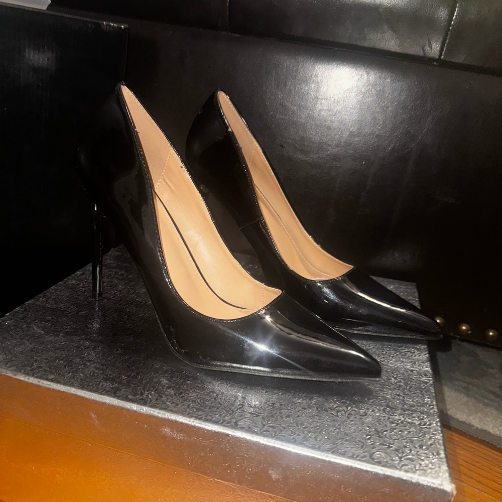 Heels - Picture 2 of 3